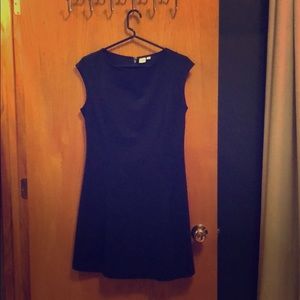 Simple Gap stretch short navy dress
